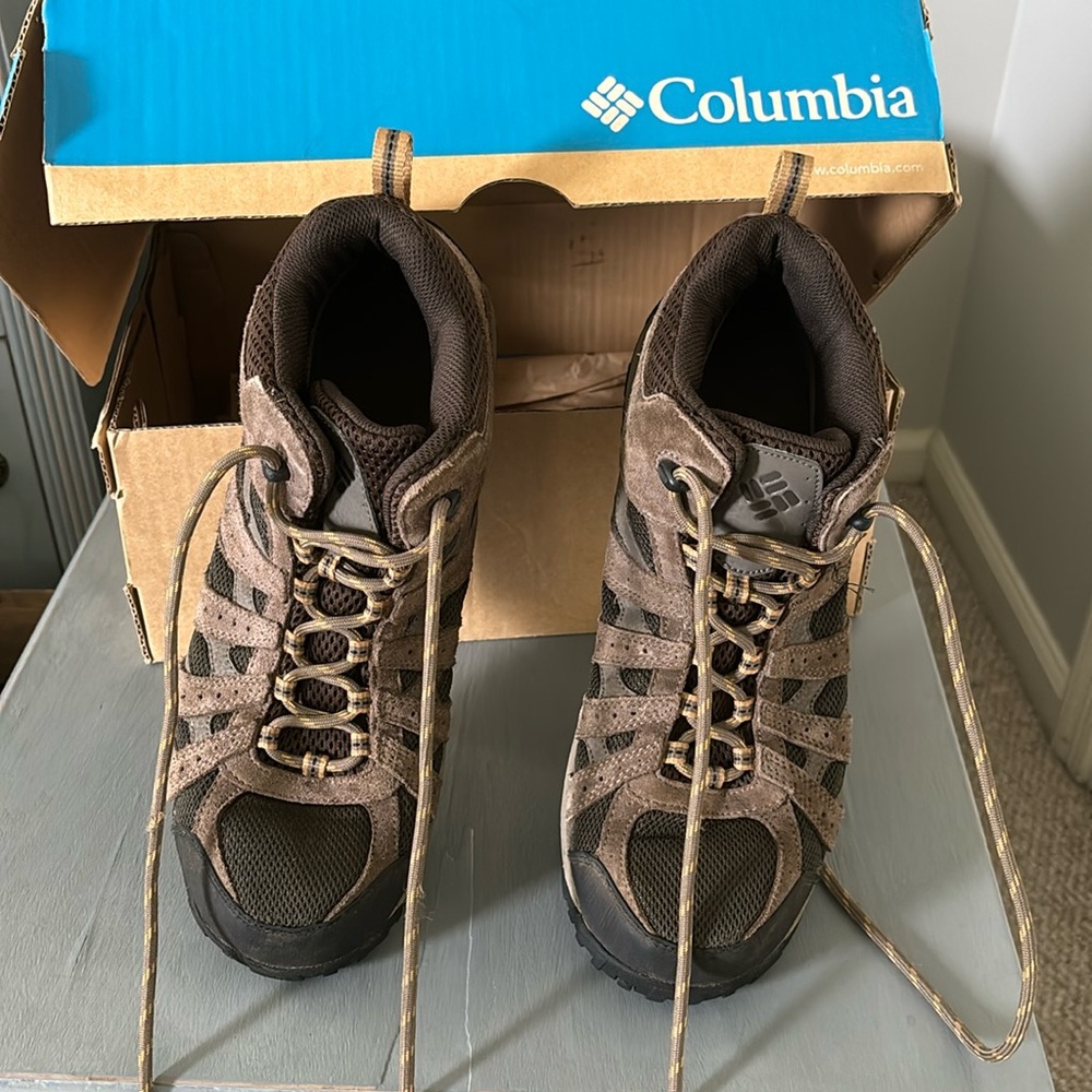 Columbia mid rise hiking boots. Men 11.5.